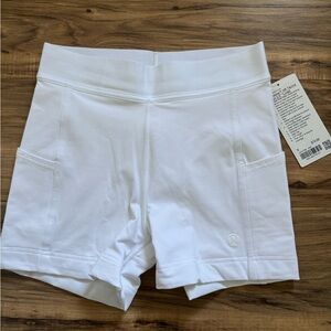NWT Lululemon Luxtreme HR Tennis Short Size 8